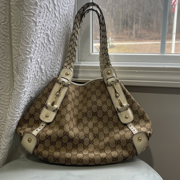 Authentic Gucci bag - Picture 3 of 8